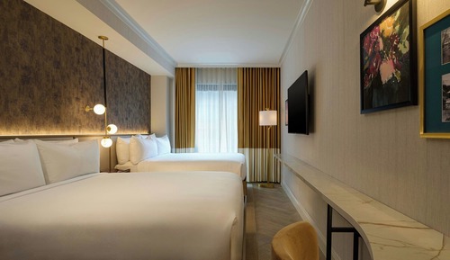 Standard Room, 2 Queen Beds, Non Smoking (Mobility Accessible, Tub)