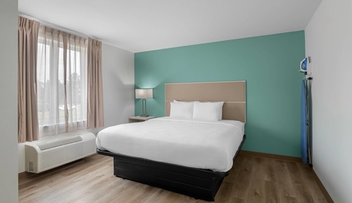 Suite, 1 King Bed with Sofa bed, Non Smoking