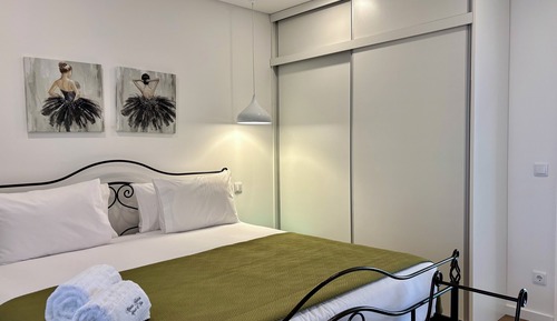 Superior Double Room, 1 King Bed, Courtyard View