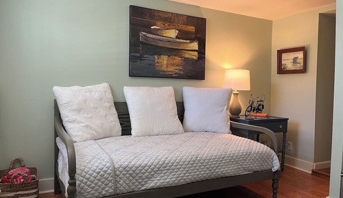 Classic Room, 1 Queen Bed, Annex Building