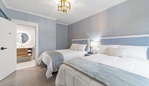 Suite, Multiple Beds