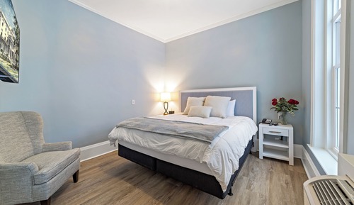 Suite, 1 King Bed with Sofa bed