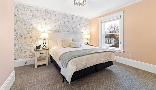 Suite, 1 King Bed with Sofa bed