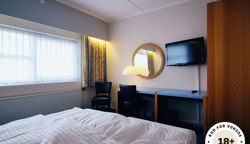 Economy Room, 1 Double or 2 Twin Beds
