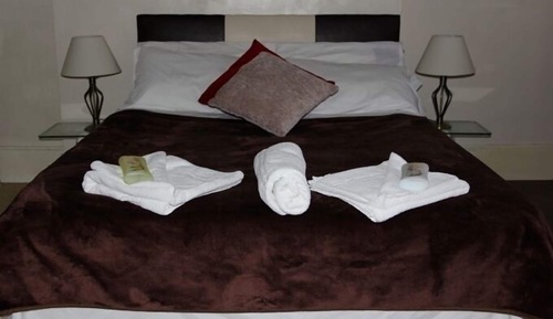 Single Room, Shared Bathroom