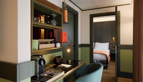 Suite (Milano)