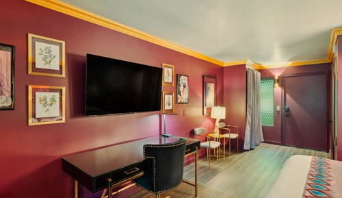 Classic King with Balcony