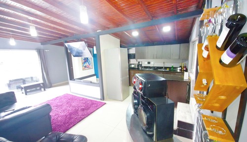 Luxury Apartment, Balcony