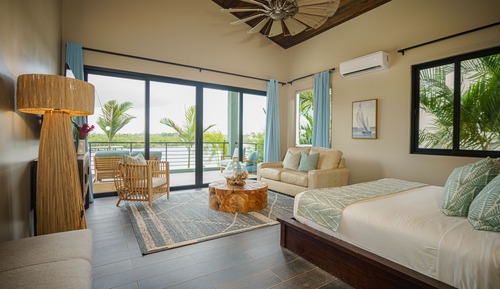 3 Bedroom; 3.5 Bath Oceanfront Villa w/plunge pool