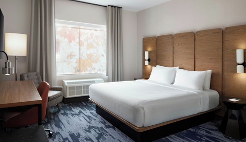 Room, 1 King Bed (Mobility/Hearing Accessible, Tub)