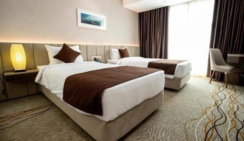 Premier Twin Room, City View