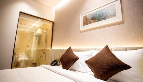 Premier Double Room, City View