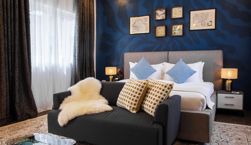 Executive Suite