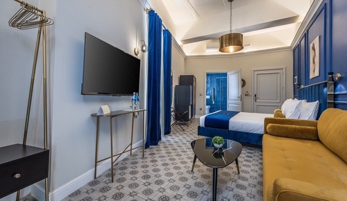 Deluxe Triple Room, 1 King Bed with Sofa bed