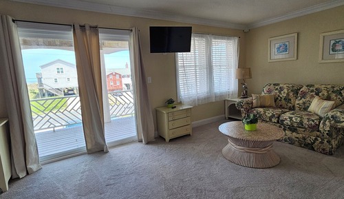 Deluxe Quadruple Room, 2 Queen Beds, Private Bathroom, Ocean View