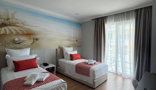 Double or Twin Room, Balcony, Sea View
