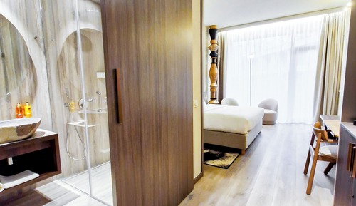 Deluxe Room, Courtyard View
