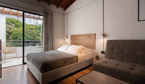 Loft, Balcony (Primavera)