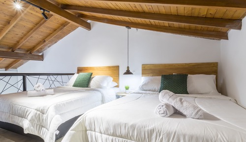 Apartment (Mezzanine 302)