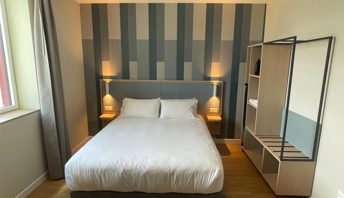 Standard Room, 1 Queen Bed