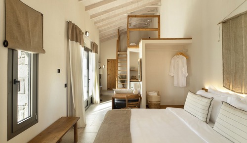Suite with garden