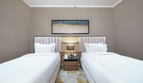 Executive Suite, 2 Twin Beds