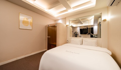 Royal Room