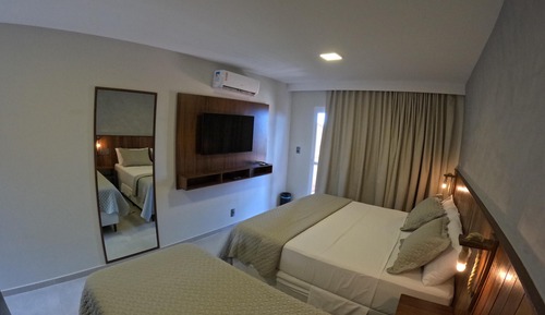 Comfort Room, Balcony