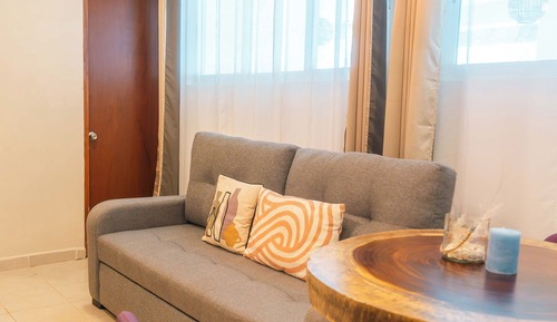 Deluxe Studio, Mobility Accessible