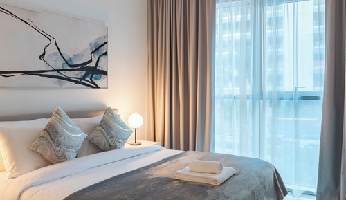 Premium Apartment, 1 King Bed, Balcony, Corner