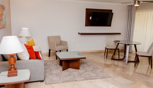  One bedroom Suite with two double beds
