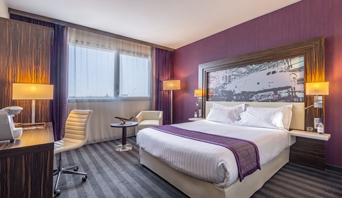 Premium Room, 1 Queen Bed (Top Floor)