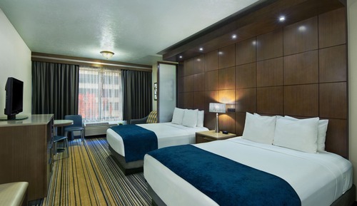 2 Queen Suite