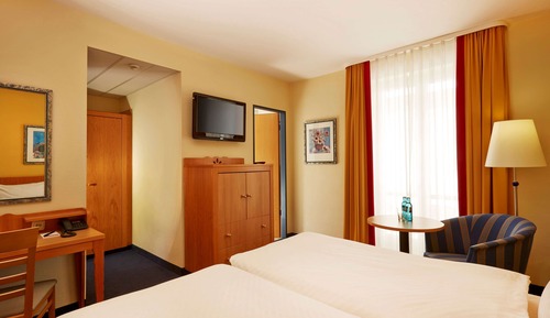 Double Room (Heuberg)