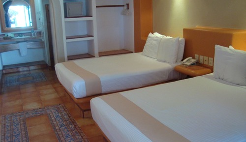Standard Room, 2 Double Beds