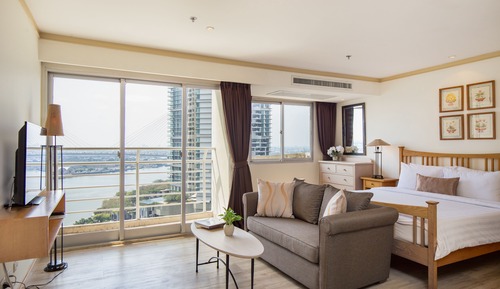 Deluxe Studio, River View