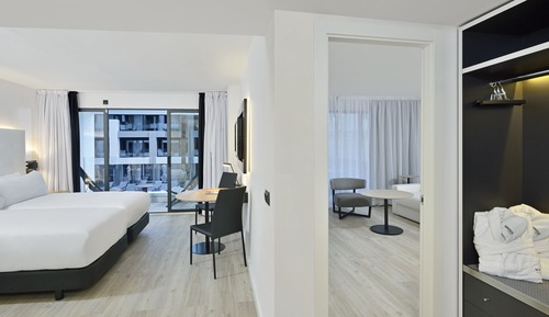 The Townhouse (2 Adults + 1 Child)