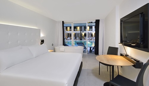 Innside, Premium Room Swim Up