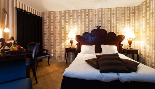 Standard Room, 1 Queen Bed, Non Smoking, No Windows
