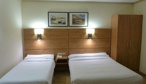 Standard Twin Room