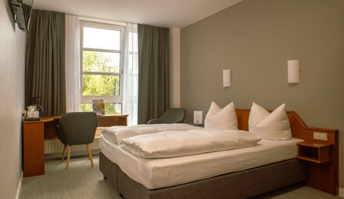 Standard Double Room (SensBase)