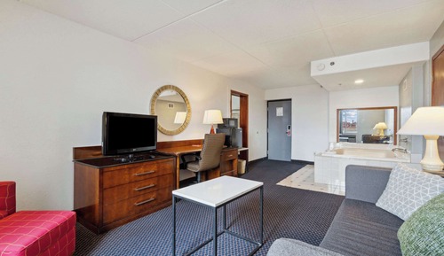 Suite, Multiple Beds, Non Smoking