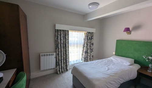 Deluxe Room, 3 Twin Beds