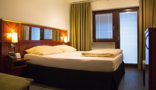 Classic Room, 1 Queen Bed, Balcony or air-conditioning