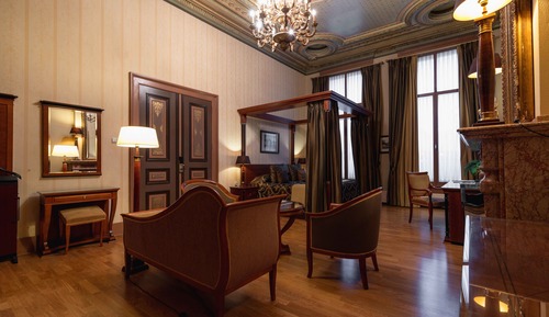 Superior Suite