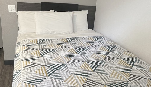 Standard Room, 1 Queen Bed, Accessible, Non Smoking