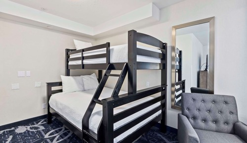 Standard Room, Multiple Beds, Non Smoking, Refrigerator & Microwave (Larger Room)