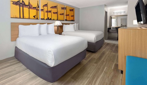Standard Room, 2 Double Beds, Non Smoking