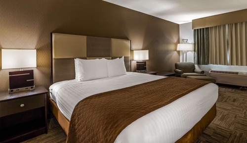 Standard Room, 1 Queen Bed, Accessible, Refrigerator & Microwave