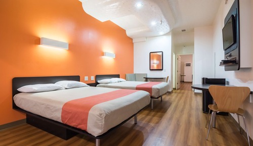 Standard Suite, Multiple Beds, Non Smoking